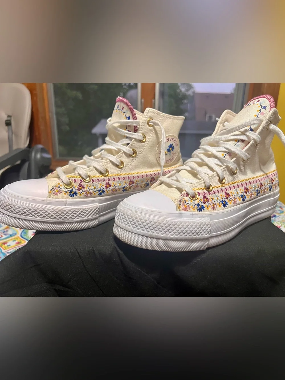 Converse Women's Chuck Taylor All Star Lift High 'Free Spirit Florals size 9
